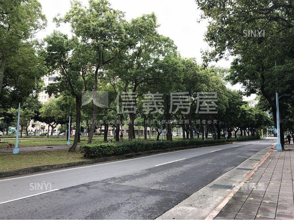 正重慶南綠蔭金店房屋室內格局與周邊環境