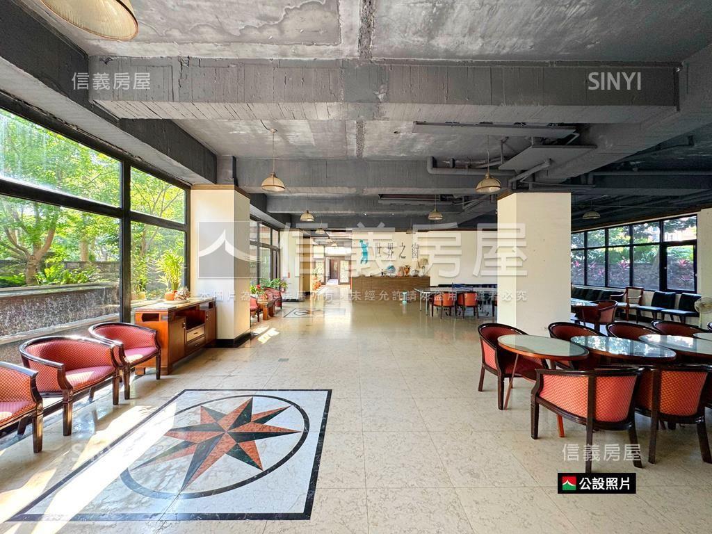 世界之窗稀有海景三房車位房屋室內格局與周邊環境