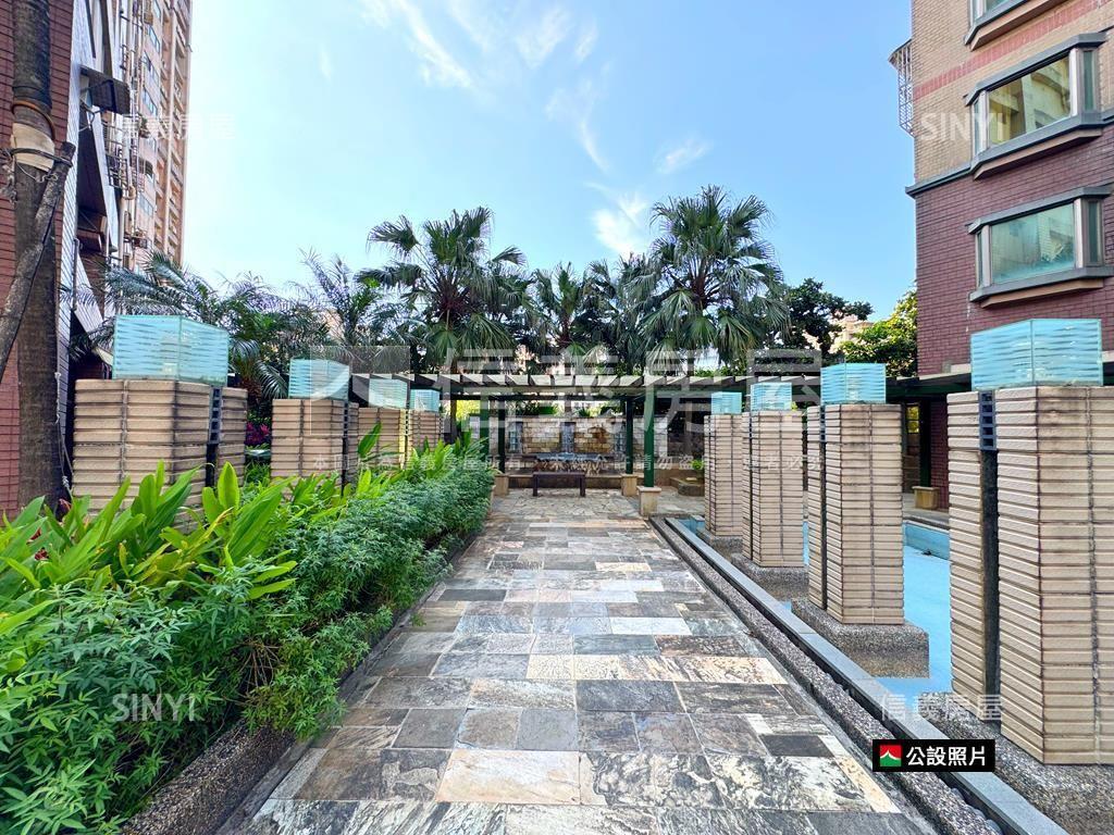 世界之窗稀有海景三房車位房屋室內格局與周邊環境