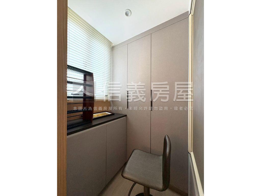 愛心路，溫馨雅緻三房車位房屋室內格局與周邊環境