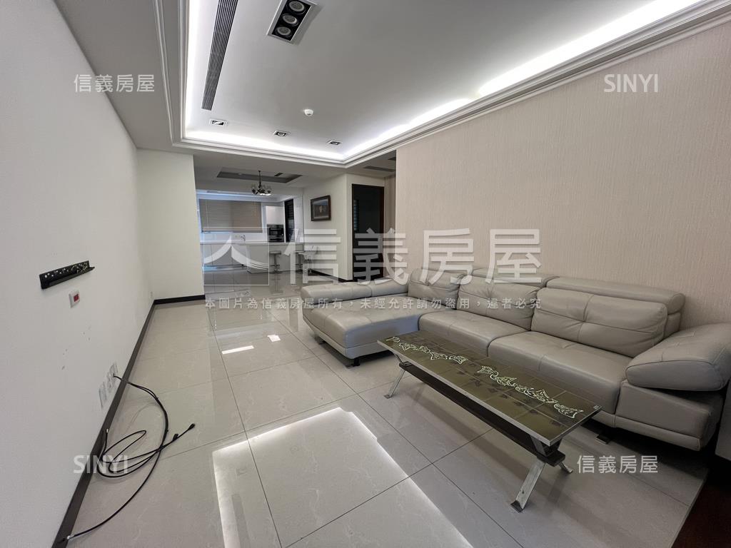 山晴公園綠景大三房房屋室內格局與周邊環境