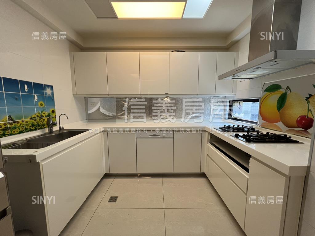 山晴公園綠景大三房房屋室內格局與周邊環境