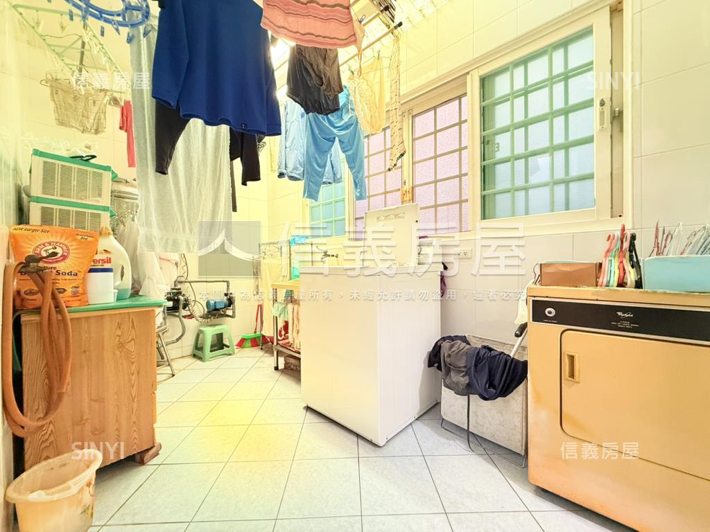 文化中心車庫透天房屋室內格局與周邊環境