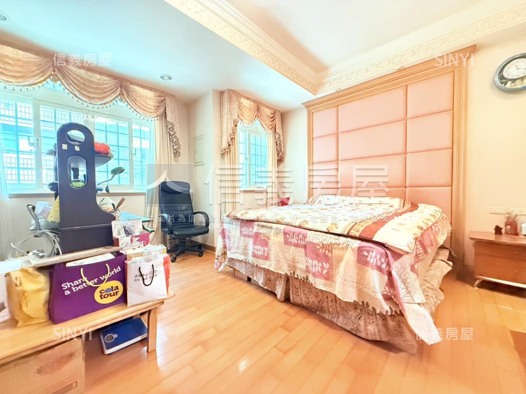 文化中心車庫透天房屋室內格局與周邊環境