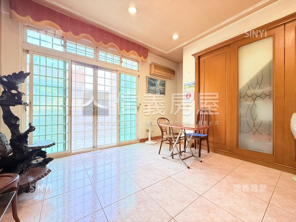 文化中心車庫透天房屋室內格局與周邊環境