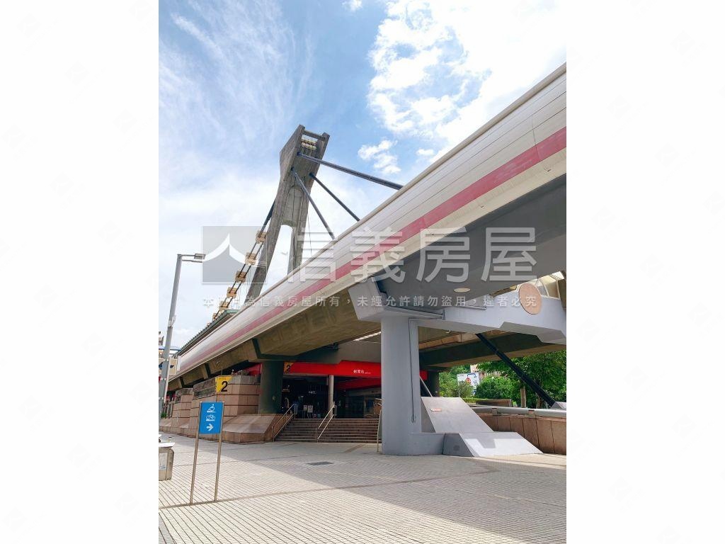 屋主誠意出售電梯２房房屋室內格局與周邊環境