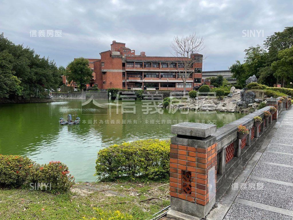 屋主誠意出售電梯２房房屋室內格局與周邊環境