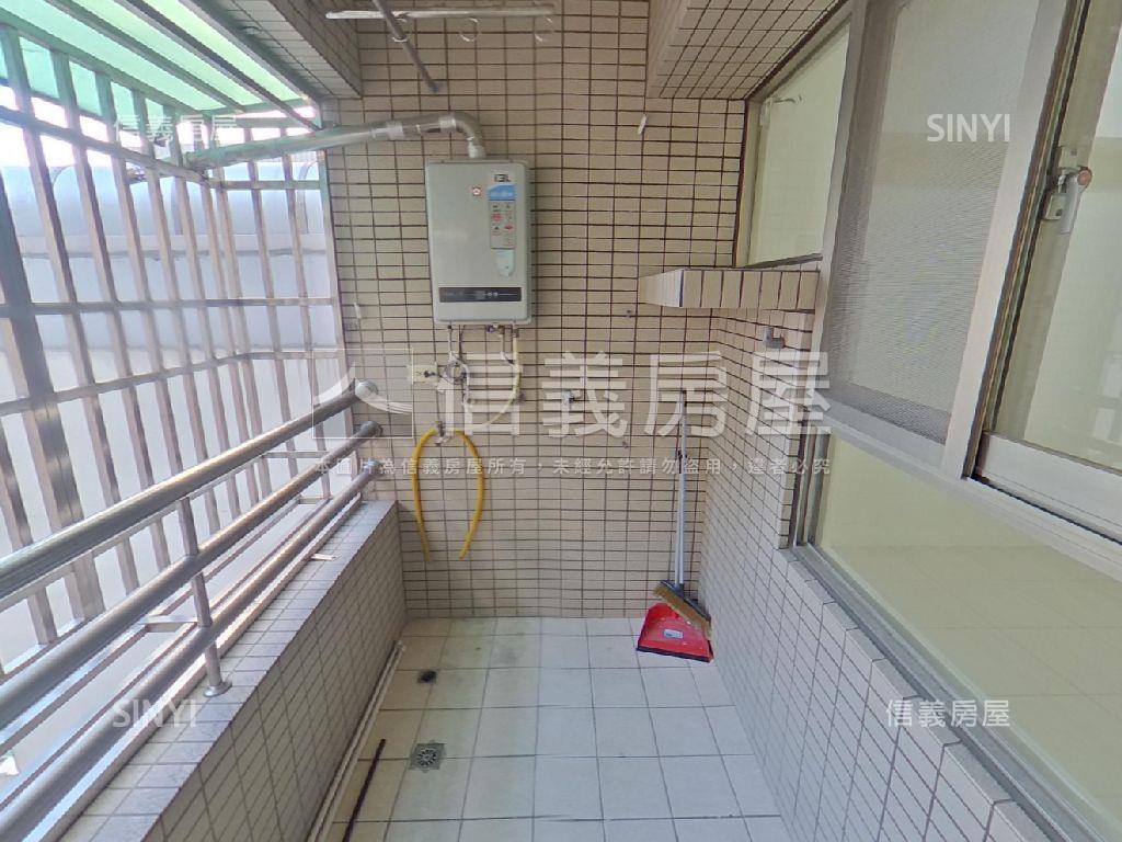 近彰基電梯明亮四房房屋室內格局與周邊環境