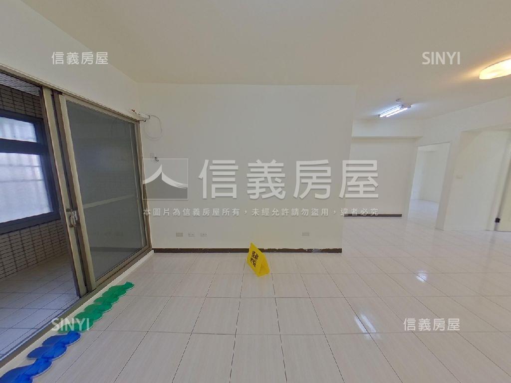近彰基電梯明亮四房房屋室內格局與周邊環境