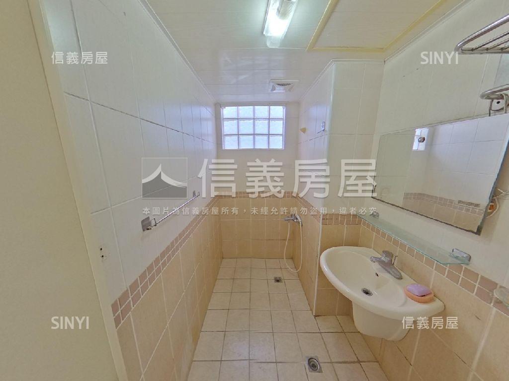 近彰基電梯明亮四房房屋室內格局與周邊環境