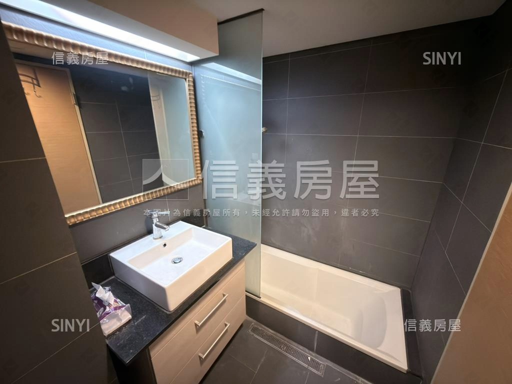 【四季紐約】邊間高樓車位房屋室內格局與周邊環境