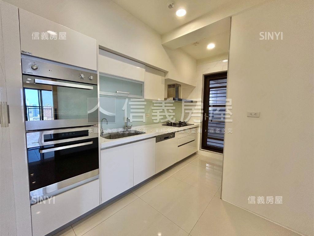 雲品苑質感景觀３房平車房屋室內格局與周邊環境