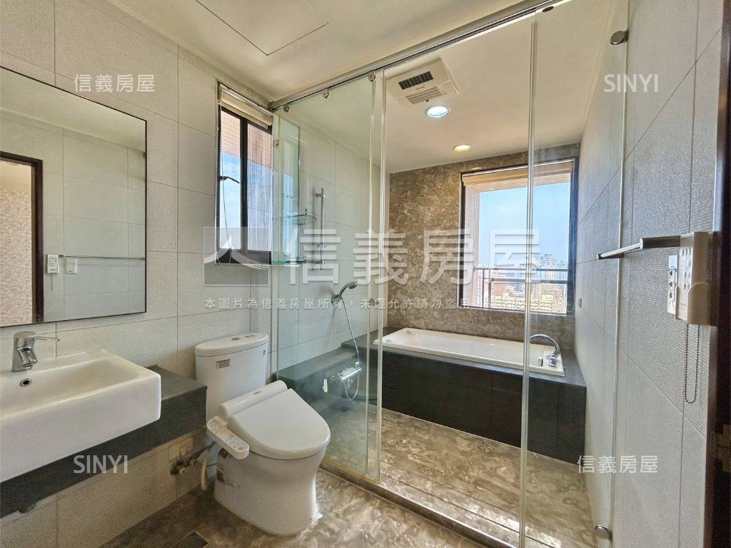 雲品苑質感景觀３房平車房屋室內格局與周邊環境