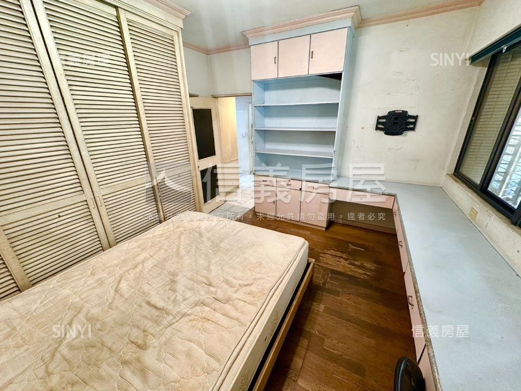 中原電梯華廈四房車位房屋室內格局與周邊環境