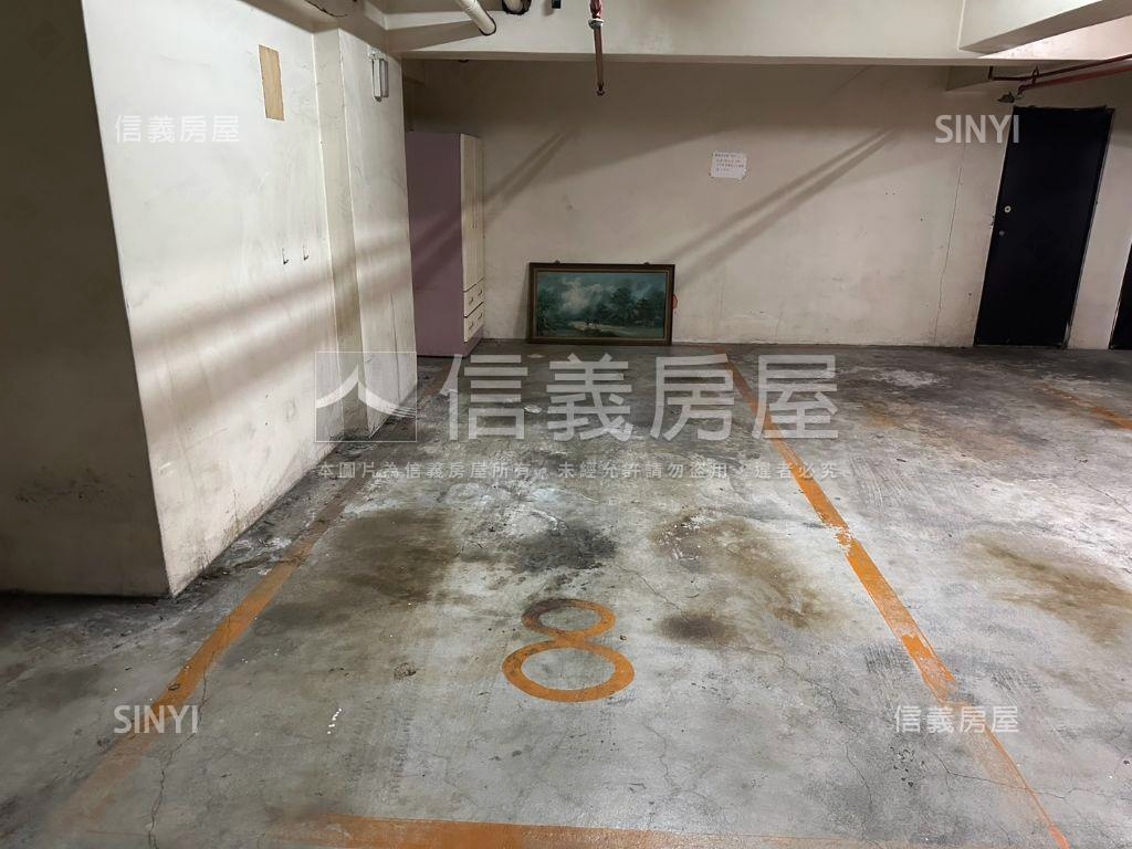 中原電梯華廈四房車位房屋室內格局與周邊環境