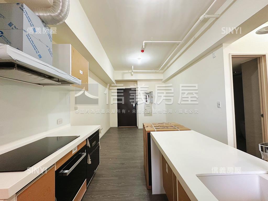 鉑克棶兩房８樓房屋室內格局與周邊環境