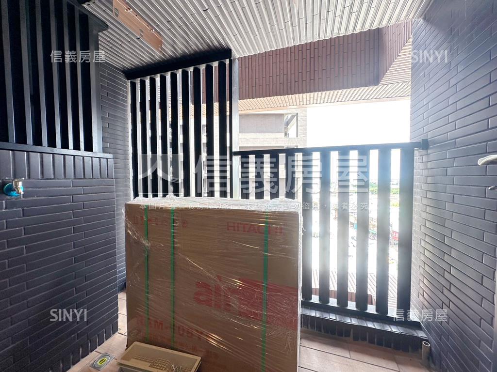 鉑克棶兩房８樓房屋室內格局與周邊環境