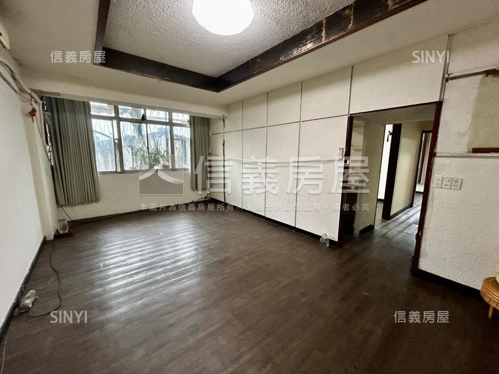 稀有公寓三房還有坡平車位房屋室內格局與周邊環境