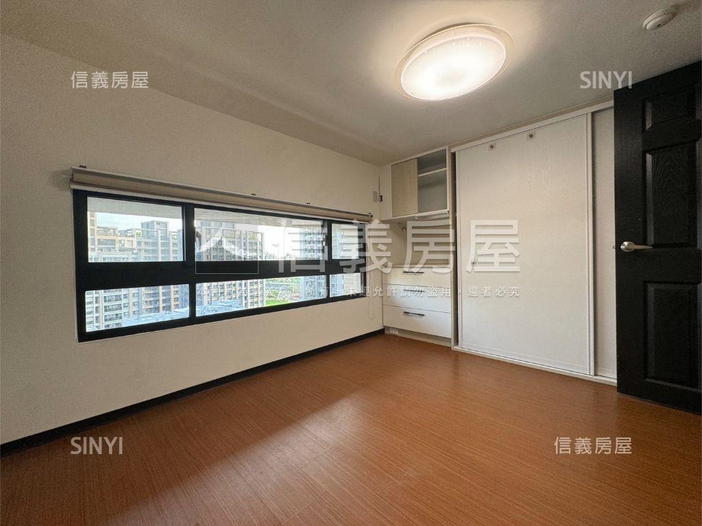 左岸高第２＋２房車位房屋室內格局與周邊環境