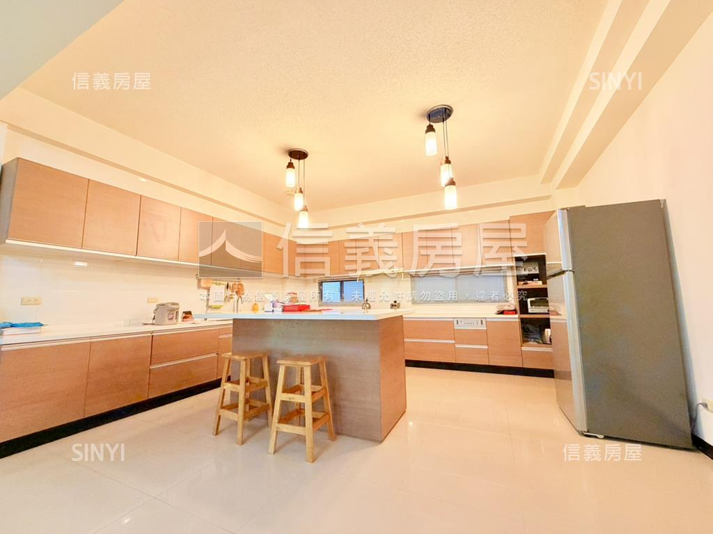 虎尾寮面寬約十米五店墅房屋室內格局與周邊環境