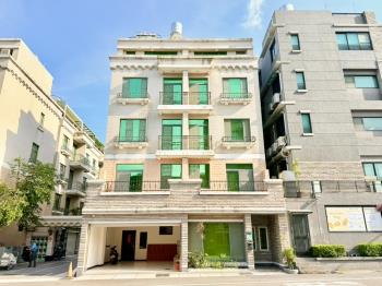 虎尾寮面寬約十米五店墅