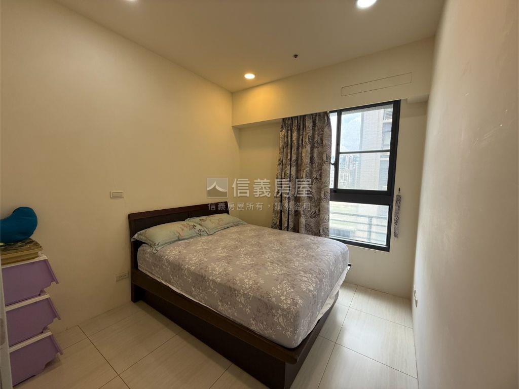 世紀鑫城高樓四房平車房屋室內格局與周邊環境
