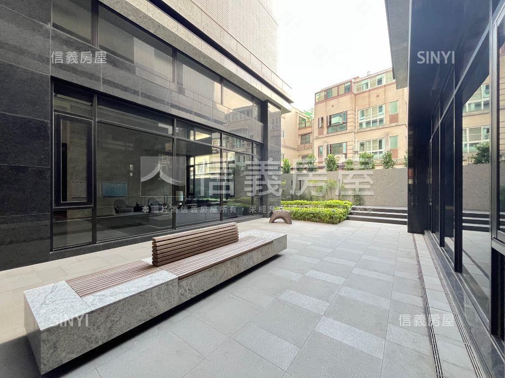 博萃精美２房平車房屋室內格局與周邊環境
