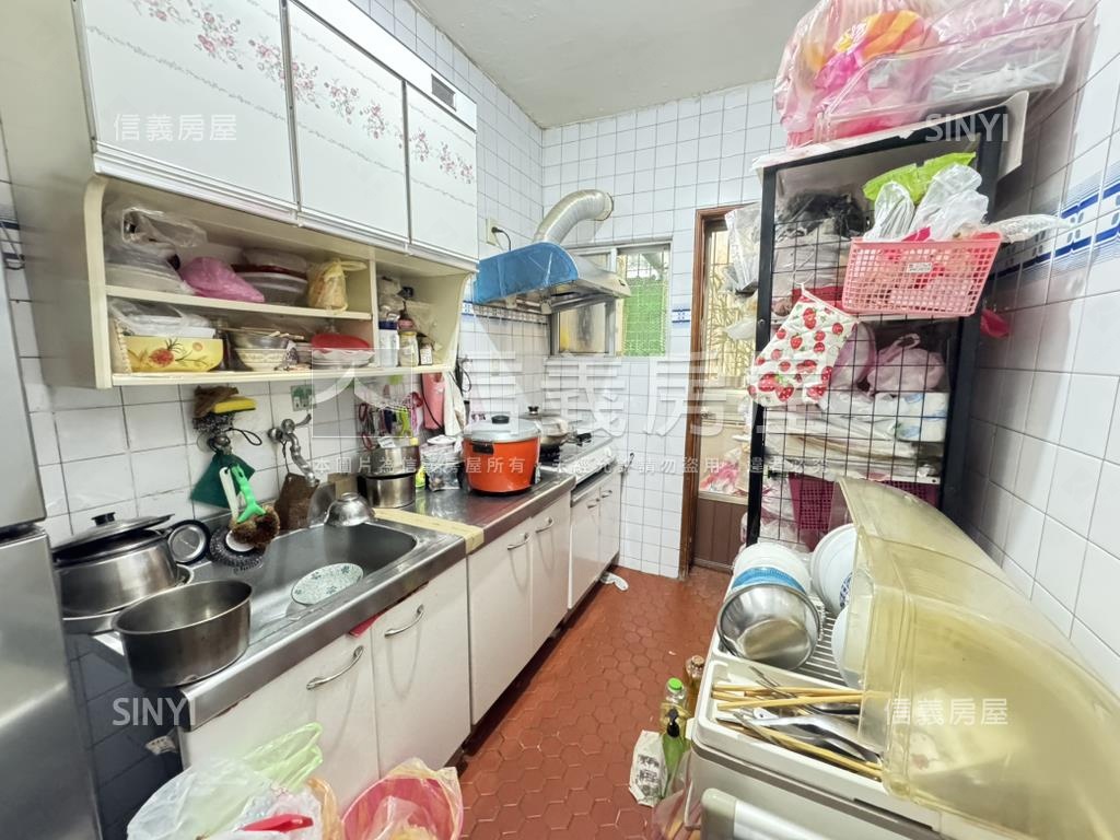 信義區超值公寓房屋室內格局與周邊環境