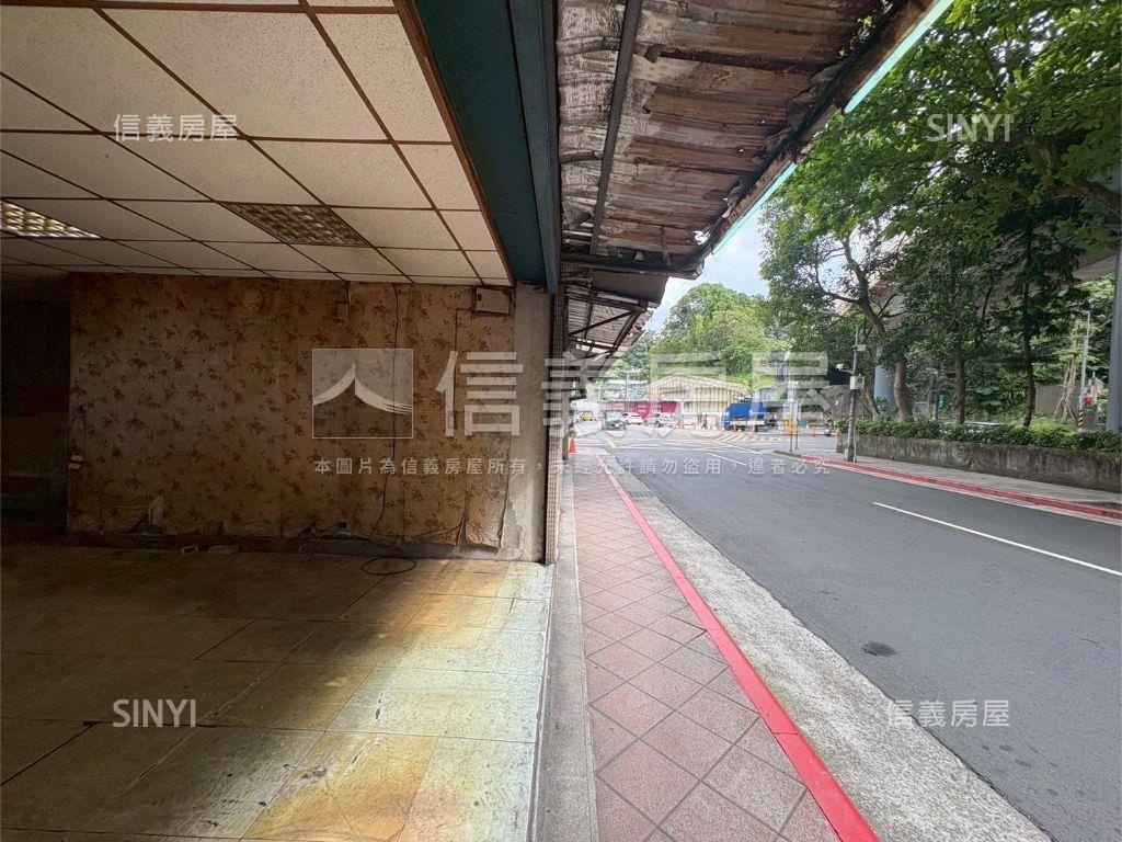 麟光捷運●雙門面住店皆可房屋室內格局與周邊環境