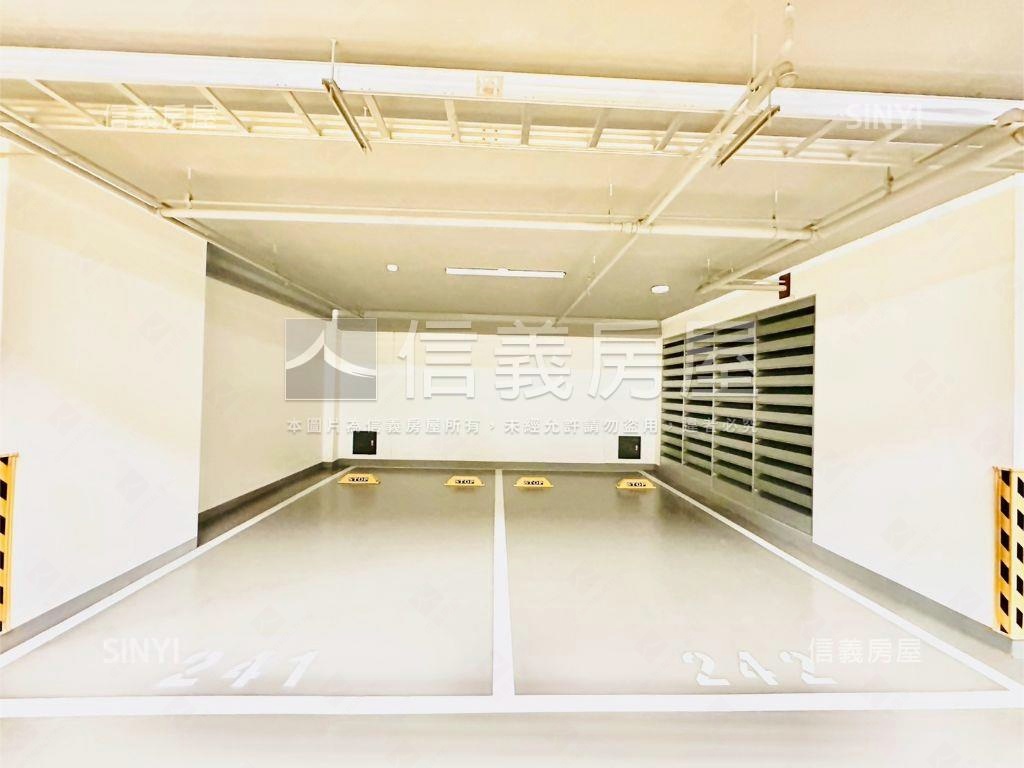 台灣智匯９樓美景商辦戶房屋室內格局與周邊環境