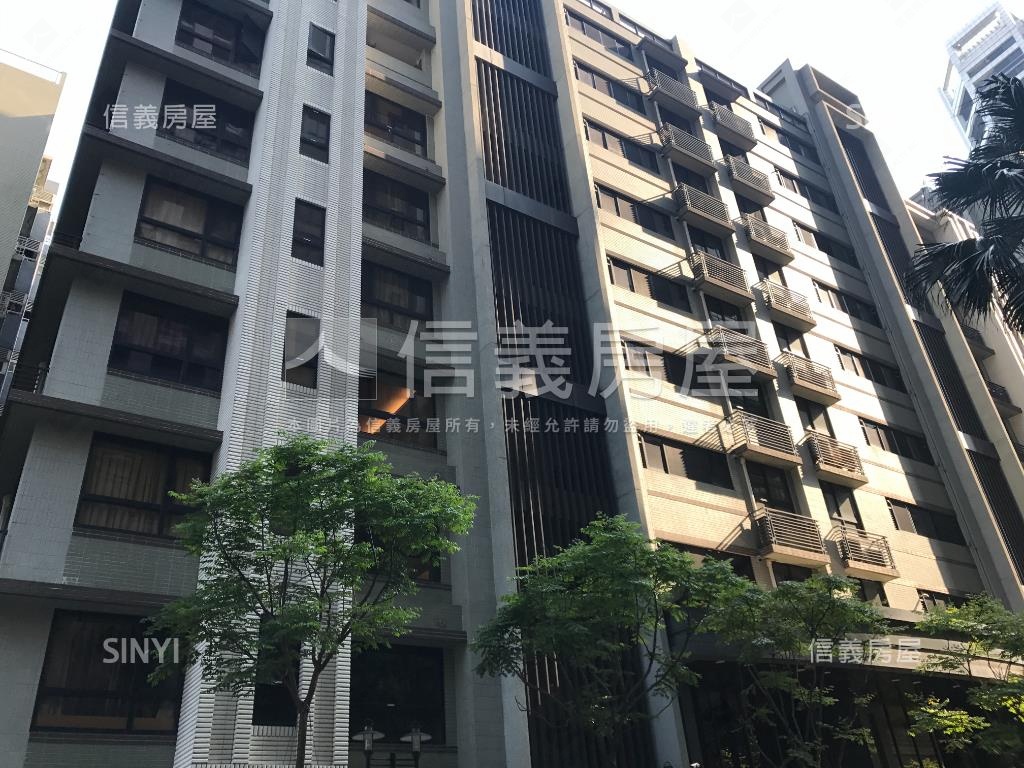 紅樹林精選荷雅兩房車位房屋室內格局與周邊環境