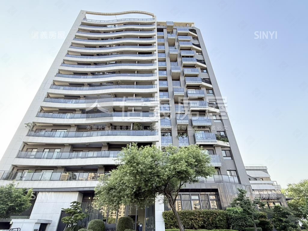 Ａ１８太睿澐極金店面房屋室內格局與周邊環境