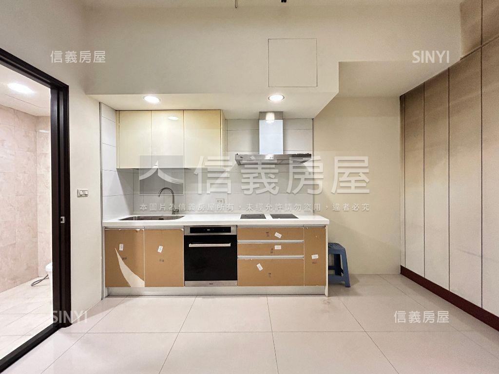 林維湖濱雙星雙平車金店面房屋室內格局與周邊環境