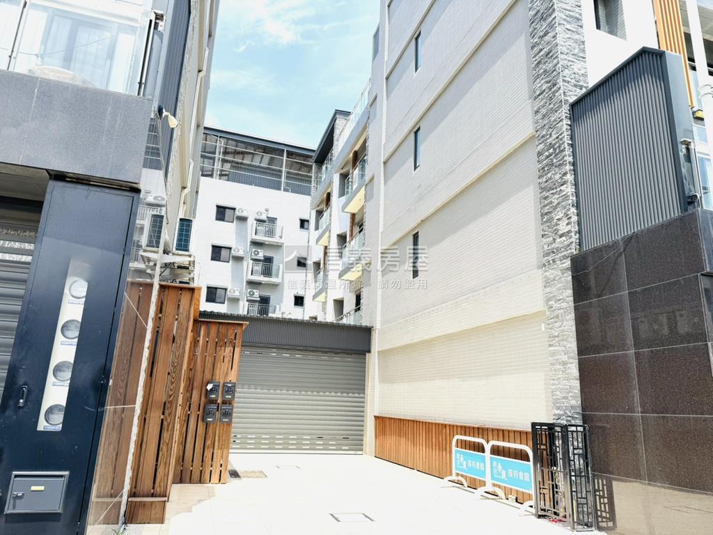 潭子全新間間套房電梯別墅房屋室內格局與周邊環境