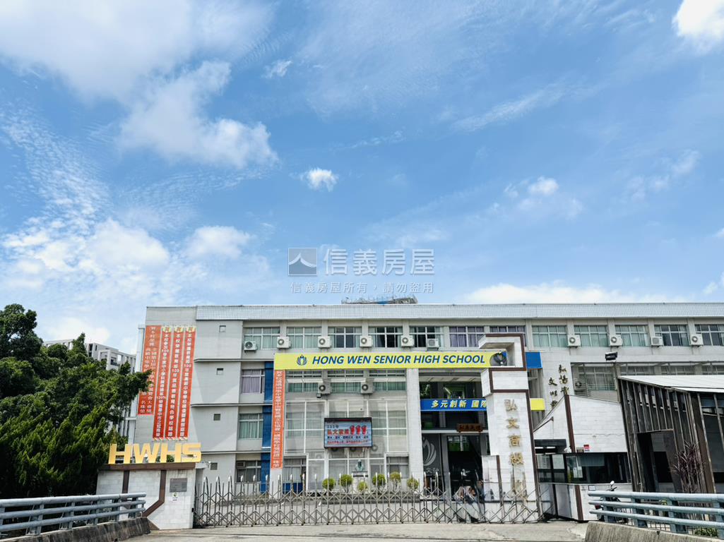 潭子全新間間套房電梯別墅房屋室內格局與周邊環境