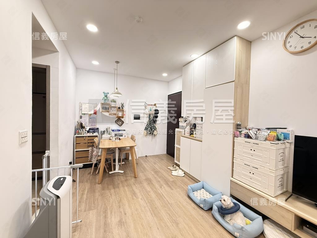 ＜喜砌＞兩房露臺戶配車位房屋室內格局與周邊環境