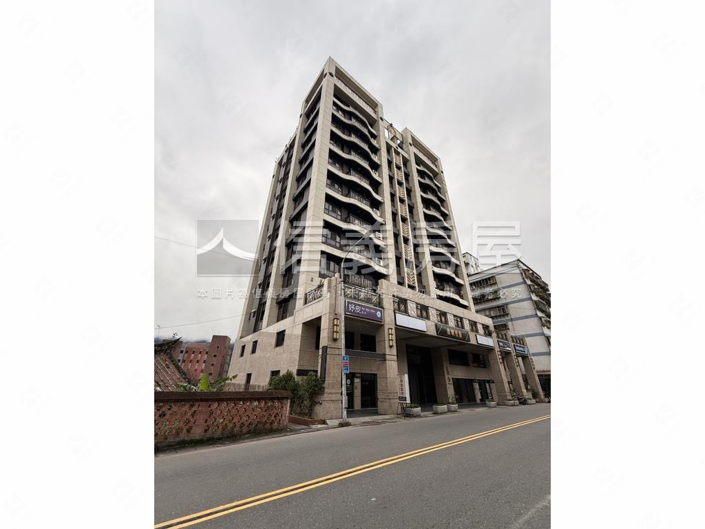 ＜喜砌＞兩房露臺戶配車位房屋室內格局與周邊環境