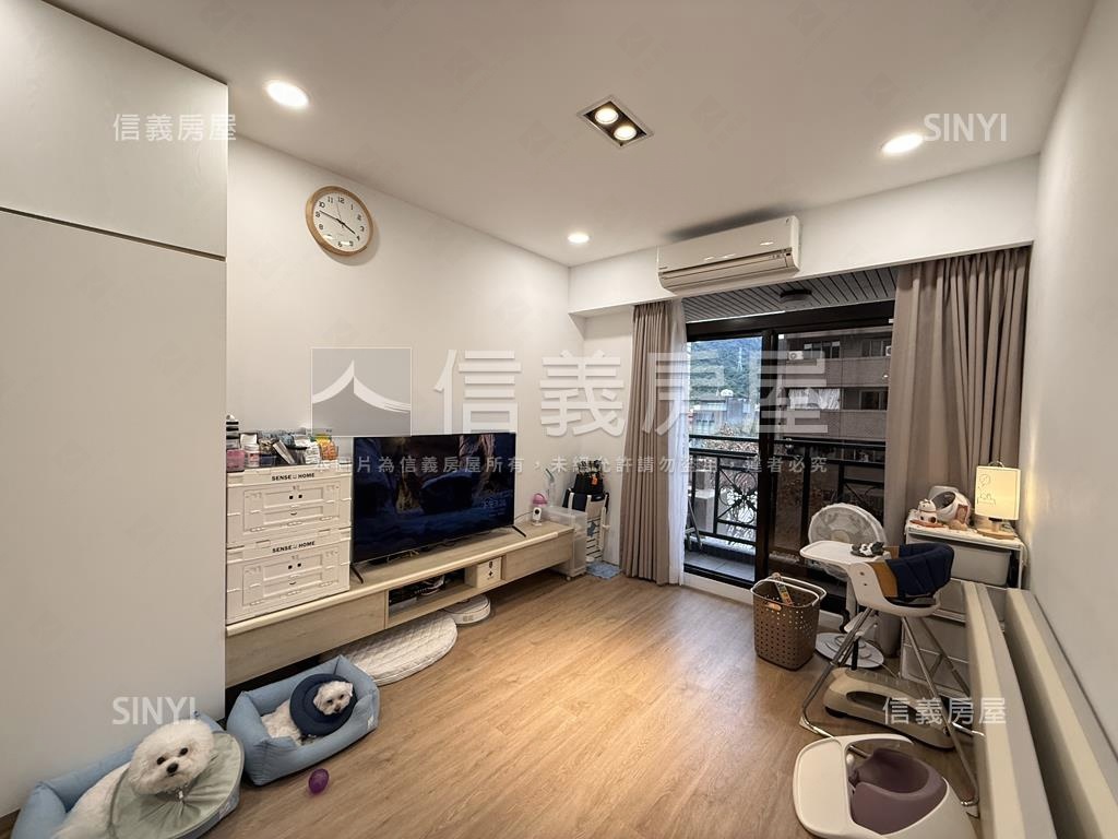 ＜喜砌＞兩房露臺戶配車位房屋室內格局與周邊環境