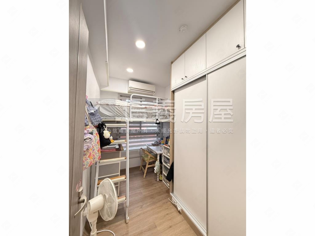 ＜喜砌＞兩房露臺戶配車位房屋室內格局與周邊環境