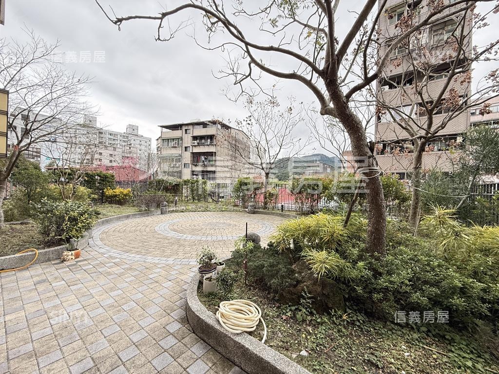 ＜喜砌＞兩房露臺戶配車位房屋室內格局與周邊環境