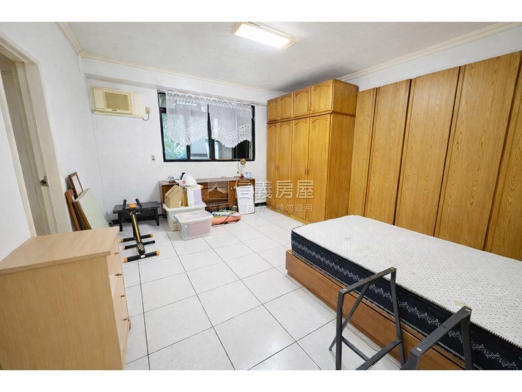 區公所電梯四房美廈房屋室內格局與周邊環境