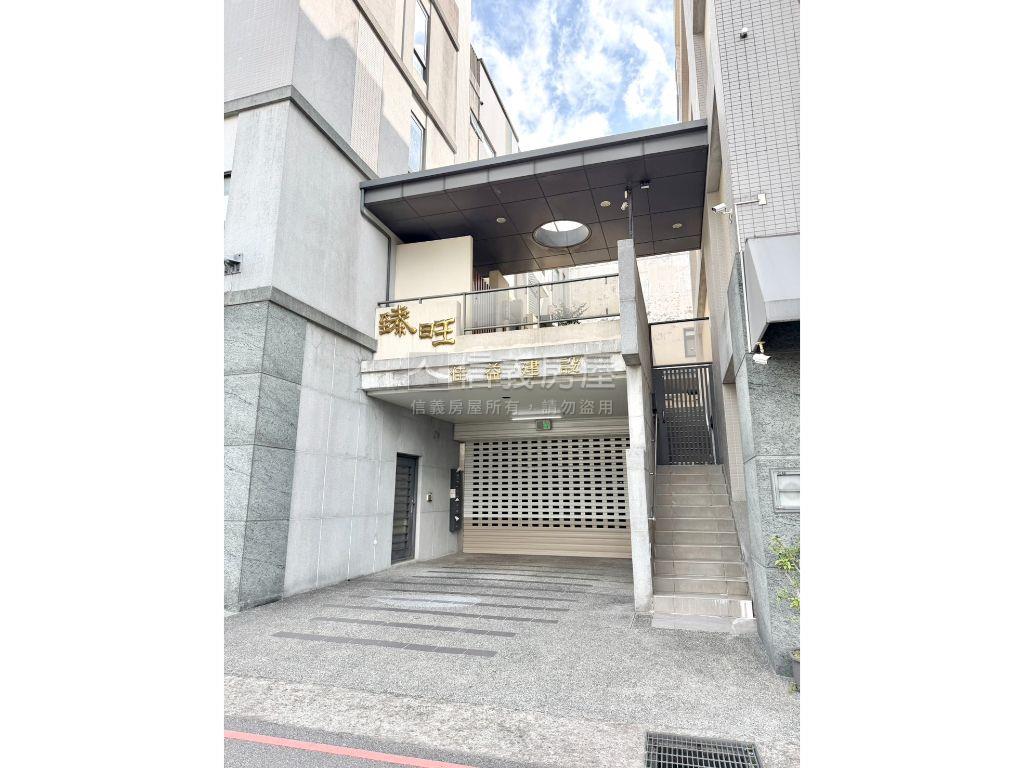 竹東大同精華車庫透店房屋室內格局與周邊環境