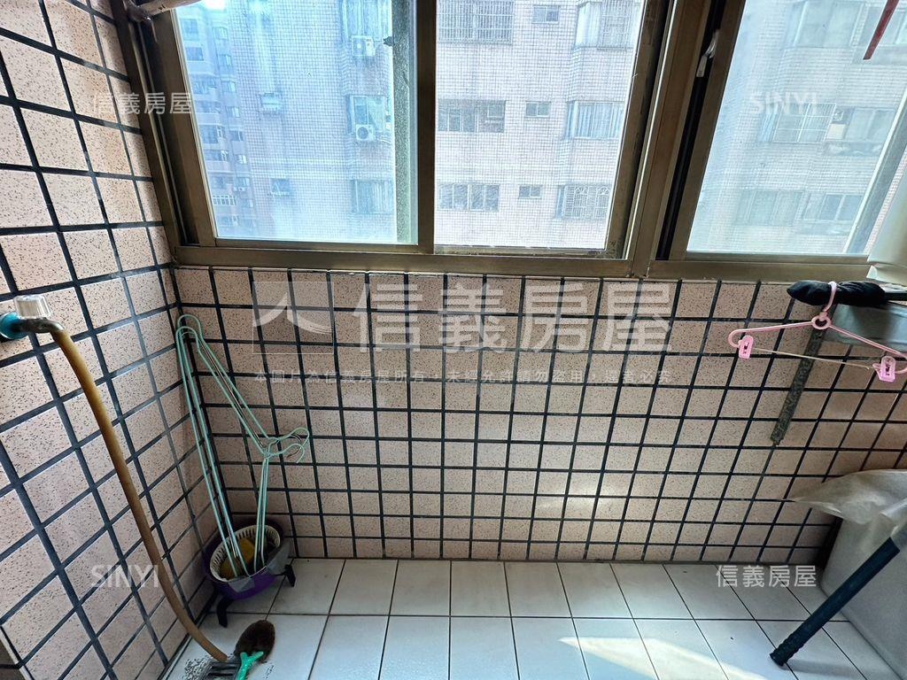 冠綸台北電梯三房房屋室內格局與周邊環境