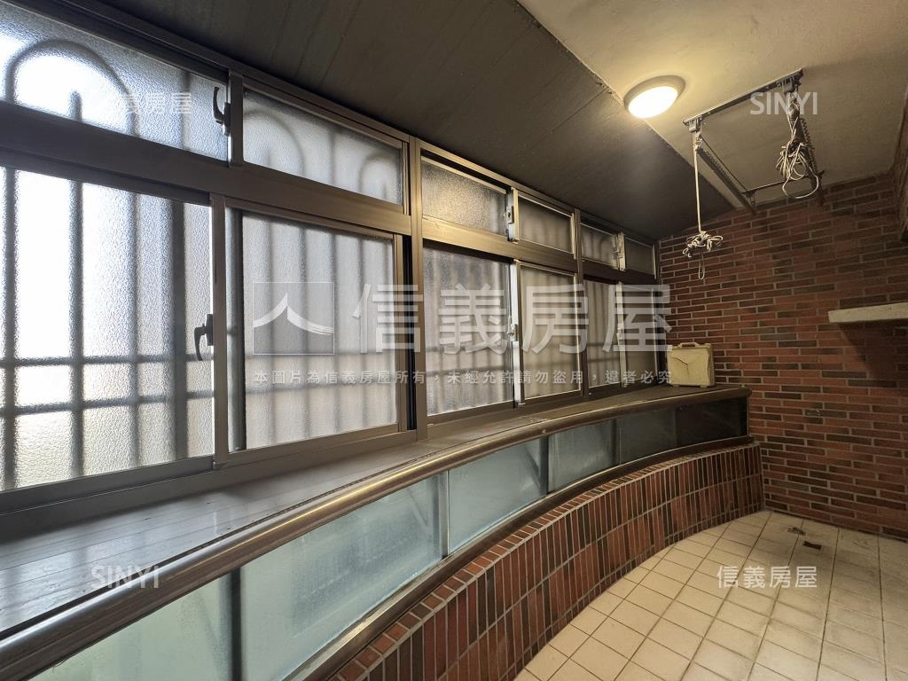 中華敦煌三房房屋室內格局與周邊環境