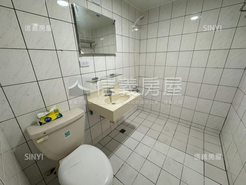 中華敦煌三房房屋室內格局與周邊環境