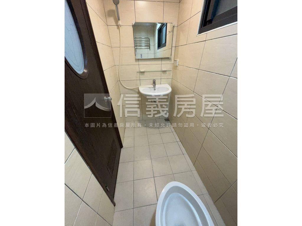 高醫商圈屋況優收租透天房屋室內格局與周邊環境