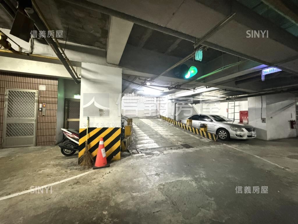 雪梨－３房平車溫馨美宅房屋室內格局與周邊環境