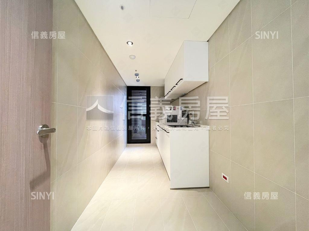 和陸寓邸邊間三房平車房屋室內格局與周邊環境