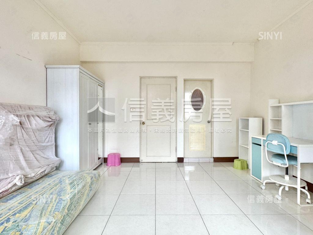 仁武濱湖美景悠美別墅房屋室內格局與周邊環境