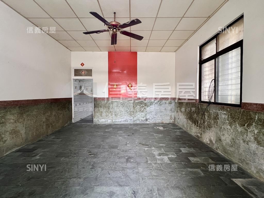 梓官信義路透天住商兩用房屋室內格局與周邊環境